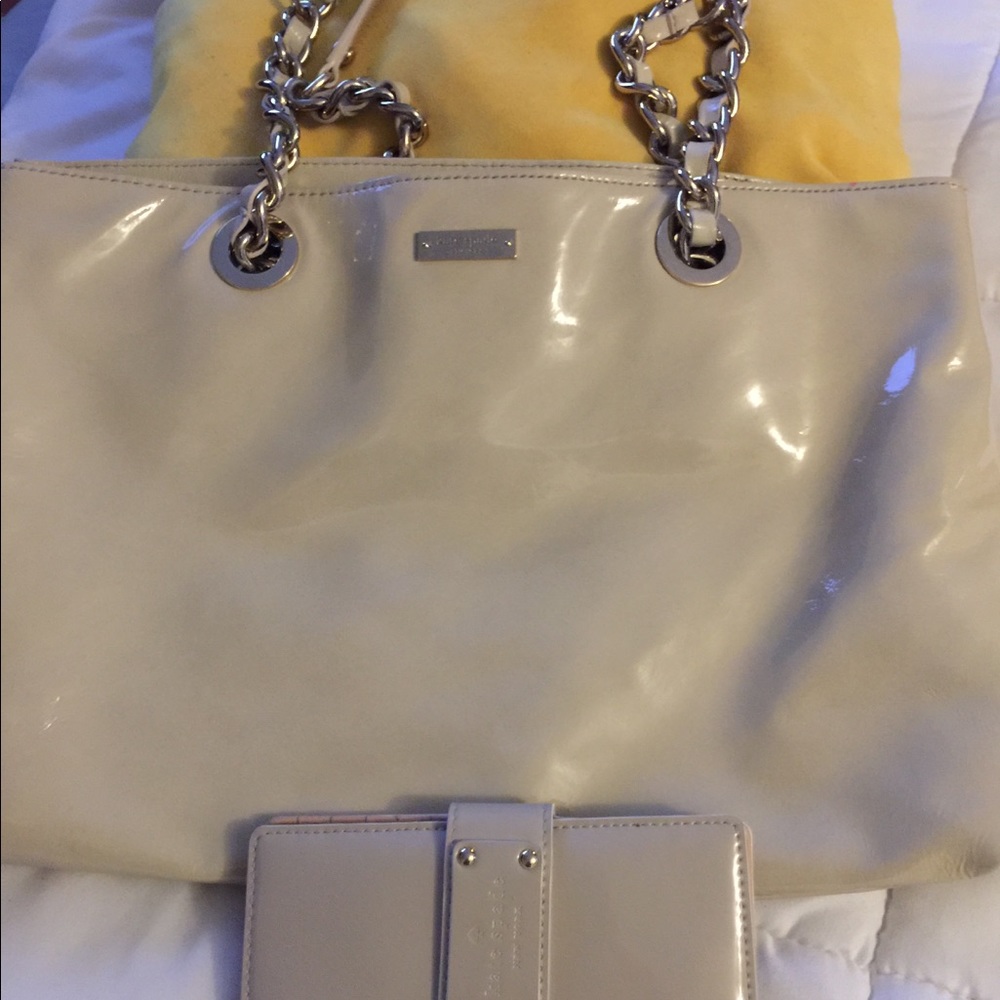 Kate Spade💕 - Picture 3 of 6